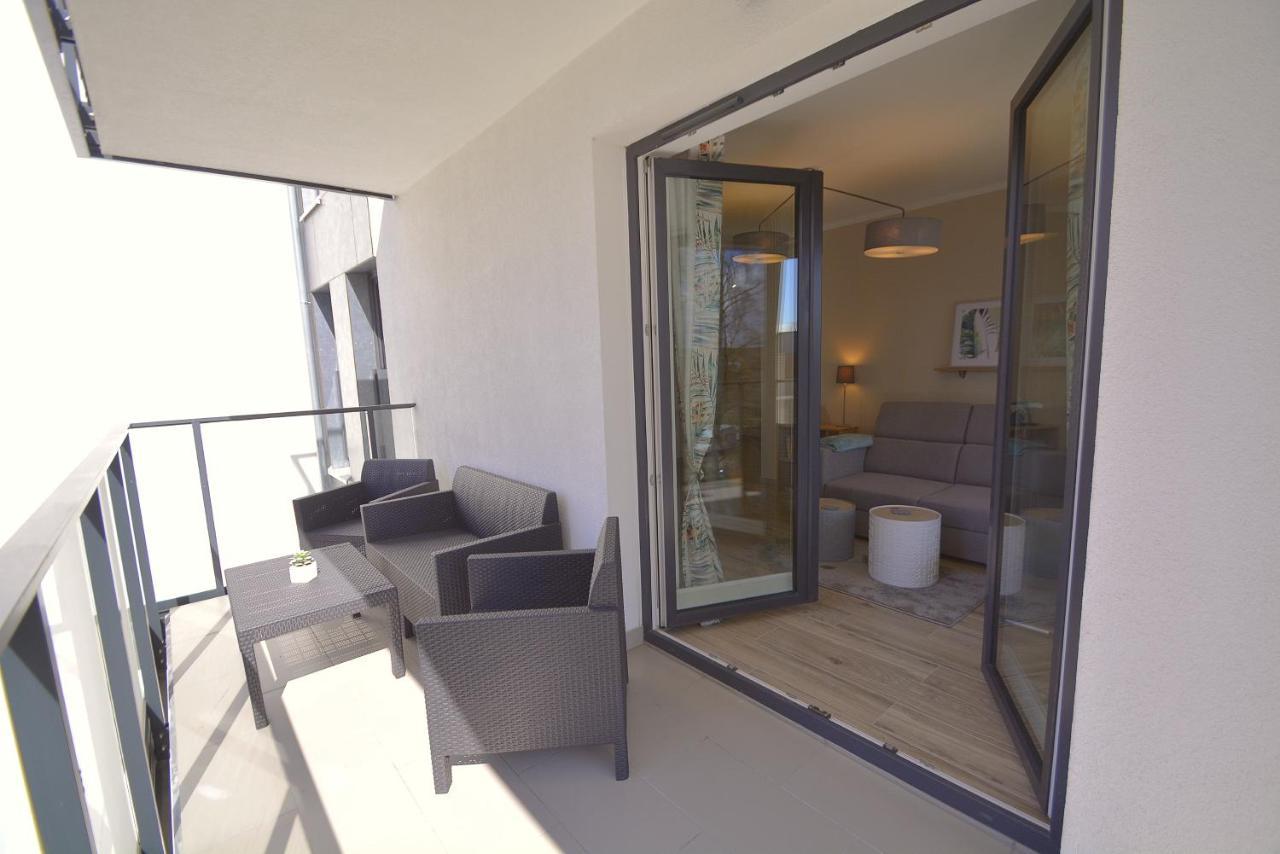 Apartamenty Bryza-Matejki 1B-Parking Свиноуйсьце Экстерьер фото