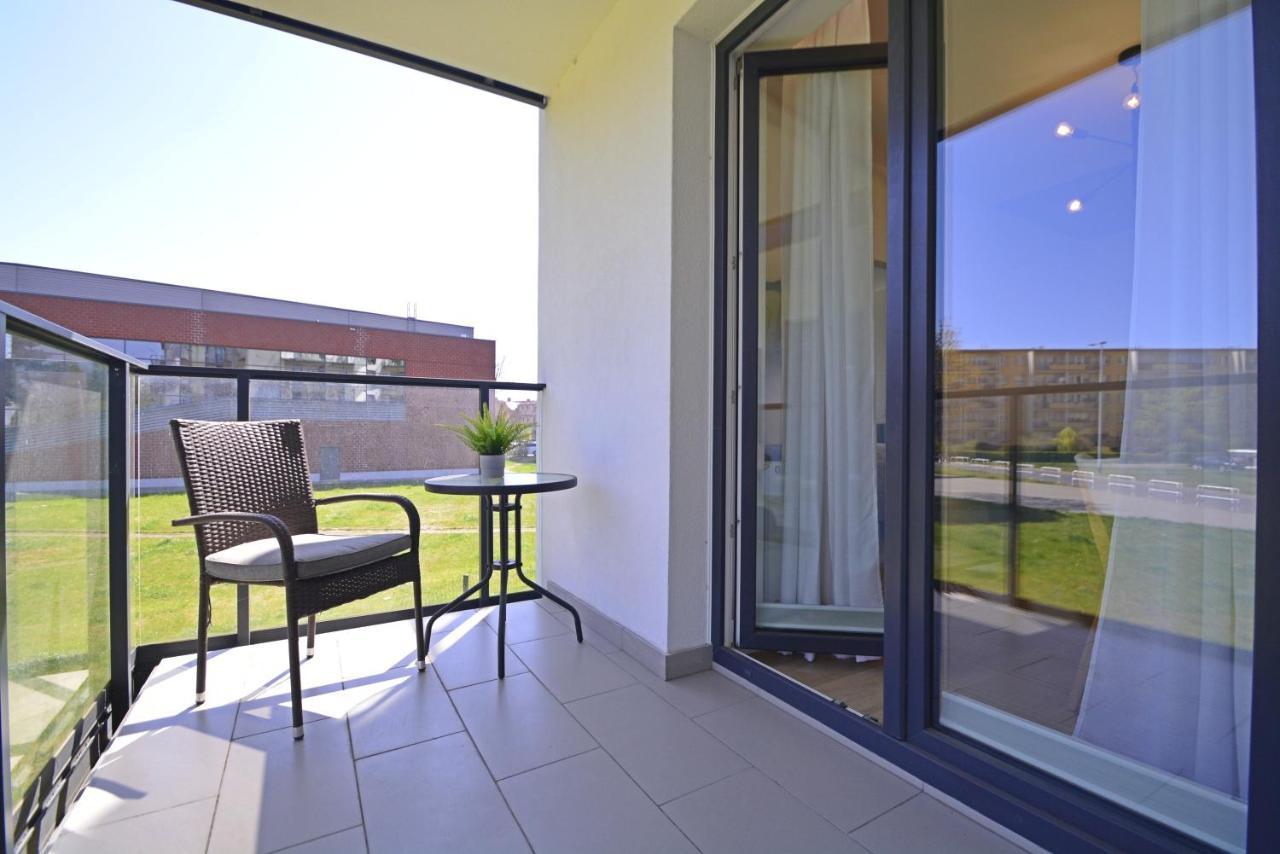 Apartamenty Bryza-Matejki 1B-Parking Свиноуйсьце Экстерьер фото