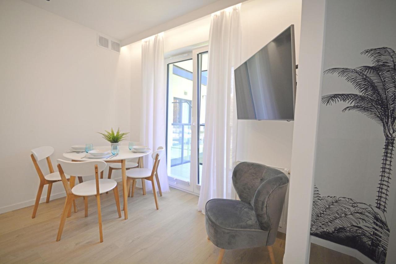 Apartamenty Bryza-Matejki 1B-Parking Свиноуйсьце Экстерьер фото