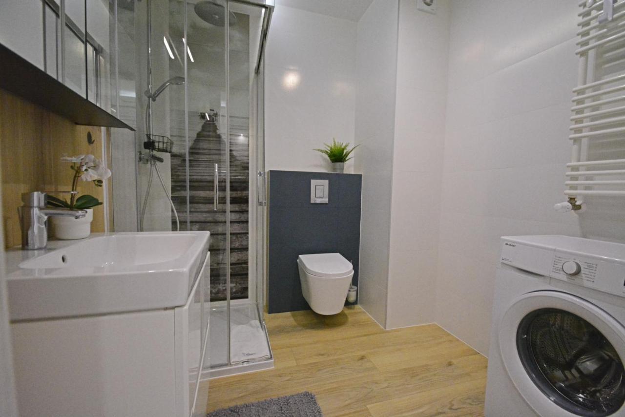 Apartamenty Bryza-Matejki 1B-Parking Свиноуйсьце Экстерьер фото